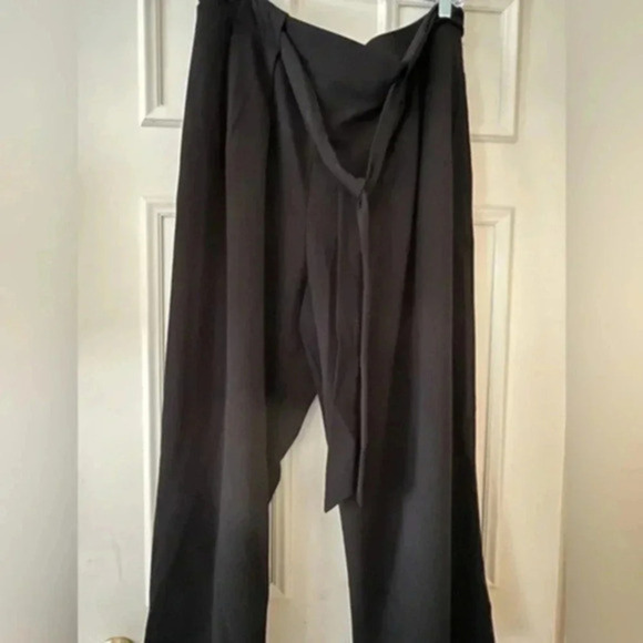 BNWT-City Chic Black Wide Leg Pants-Size 18w - Picture 1 of 3